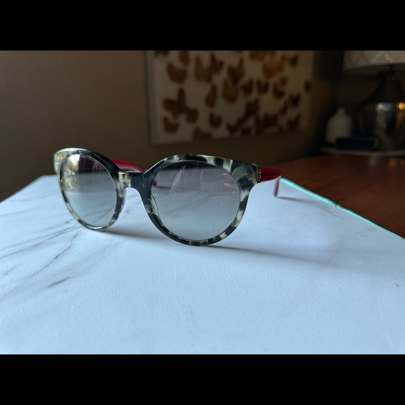 Authentic Tory Burch Sunnies (Great condition!) - Picture 8 of 15